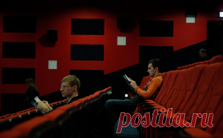 Минпромторг исключил внесение фильмов в список для параллельного импорта. Фильмы и мультфильмы не получится внести в перечень для параллельного импорта, так как они не являются товарами по номенклатуре ЕАЭС, пояснили в пресс-службе Минпромторга, передает ТАСС.