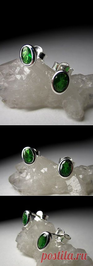 Серебряные серьги с цаворитом