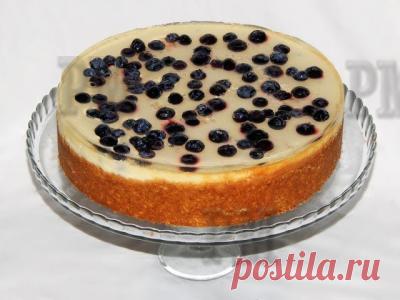 Чизкейк Нью-Йорк з лохиною (чорницею) (Чизкейк Нью-Йорк с голубикой (черникой)) Чизкейк Нью-Йорк  класика американської кухні. Це неймовірно ніжний та смачний десерт. Проте при його приготуванні є деякі складності. Я пропоную спробувати адаптований варіант відомого десерту з ягодами лохини або чорниці, до того ж при приготуванні не потрібна водяна баня.

Чизкейк Нью-Йорк классика американской кухни. Это невероятно нежный и вкусный десерт. Однако при его приготовлении есть некоторые сложности.