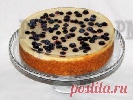 Чизкейк Нью-Йорк з лохиною (чорницею) (Чизкейк Нью-Йорк с голубикой (черникой)) Чизкейк Нью-Йорк  класика американської кухні. Це неймовірно ніжний та смачний десерт. Проте при його приготуванні є деякі складності. Я пропоную спробувати адаптований варіант відомого десерту з ягодами лохини або чорниці, до того ж при приготуванні не потрібна водяна баня.

Чизкейк Нью-Йорк классика американской кухни. Это невероятно нежный и вкусный десерт. Однако при его приготовлении есть некоторые сложности.