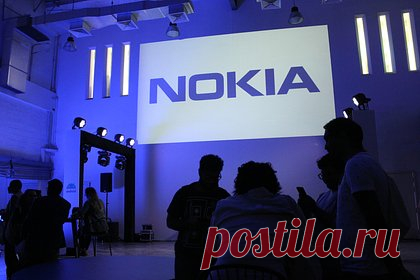 Раскрыт преемник Nokia на рынке смартфонов. В апреле компания HMD Global, владеющая правами на бренд Nokia, выпустит новые смартфоны. Два устройства от HMD заметили в базе данных IMEI еще в декабре. Позже инсайдеры раскрыли информацию о том, что первый аппарат будет ориентирован на широкого потребителя и, таким образом, заменит собой недорогие смартфоны Nokia.