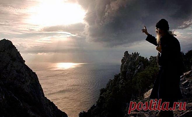 Монахи Афона лечат язвы и гастриты прополисом