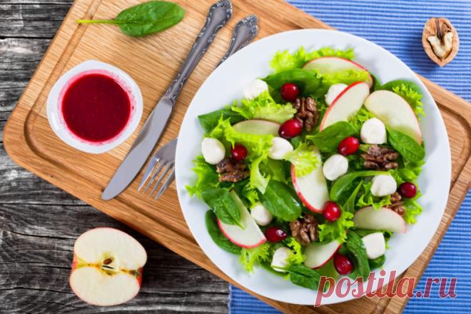 Cалат с яблоком и моцареллой Лёгкий салат на скорую руку для тех, кто не очень любит готовить, но любит вкусно поесть.







Сочетания нежного вкуса моцареллы, терпкости клюквы и сладости яблока.




Ингредиенты 



Яблоко 1 шт.…