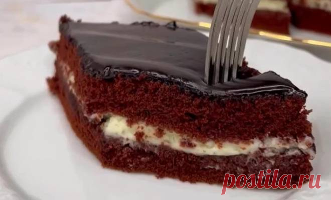 Торт «Чёрный принц» простой рецепт пошаговый Как вкусно сделать Торт «Чёрный принц» простой рецепт пошаговый в домашних условиях быстро. Сухие ингредиенты: - 2,5 стакана муки; - 2 стакана сахара; - ванилин 1 пачка; - разрыхлитель 1 пачка; - какао 6 ст. ложки; Жидкие ингредиенты: - Яйцо - 3 шт. - 250 мл. молока; - 100 гр. подсолнечного масла;