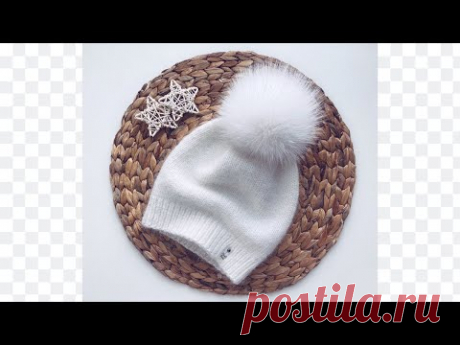 Шапка бини гладью с помпоном