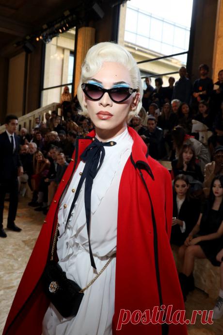 Алекса Чанг, Рита Ора, Каролин Даур и другие гости показа Miu Miu | VestiNewsRF.Ru