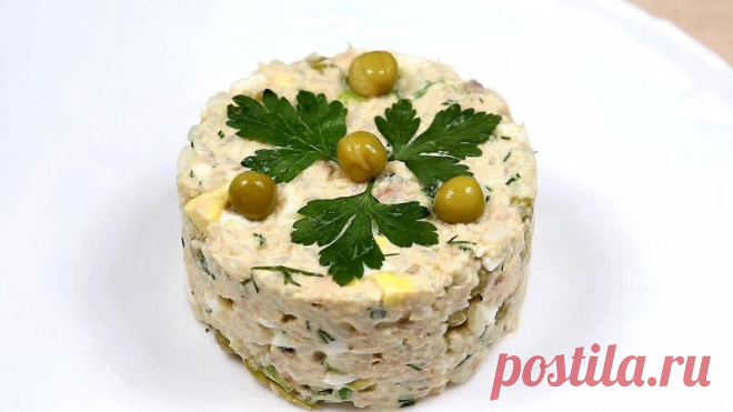 Рыбный салат с горбушей Вкусный и простой в приготовлении рыбный салат из консервированной горбуши с рисом, яйцом и зеленым горошком.Ингредиенты:Горбуша консервированная - 1 банка Зеленый горошек консервированный -  100 гр. Рис отварной - 3 ст.л. Яйца отварные - 2 шт. Зеленый лук - 2...