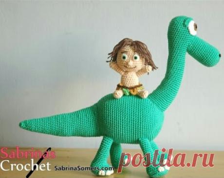 1000 схем амигуруми на русском: Динозавр Арло и малыш Спот