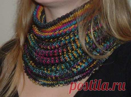 Эффектный шарф-снуд.