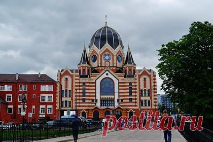 В Калининграде отремонтируют здание бывшего еврейского приюта. В Калининграде отремонтируют здание бывшего еврейского приюта, вплотную примыкающего к синагоге. Сооружение, в котором раньше размещался не только сиротский приют, но и жилье для служителей синагоги, считается единственным сохранившимся строением, связанным с довоенной еврейской историей города.