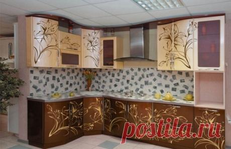 Как клеить самоклеящуюся пленку на мебель При восстановлении мебели часто встает вопрос о ее реставрации доступными средствами. Это может быть небольшой ремонт или намокание находящихся в доме предметов. Иногда хочется обновить обстановку на …