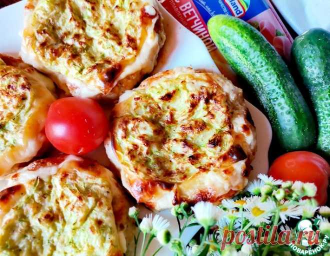 Мясные ватрушки с сыром и кабачками – кулинарный рецепт