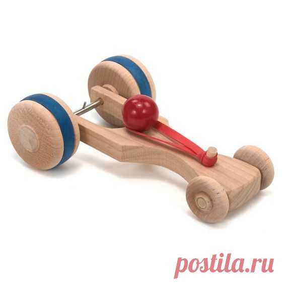 Как сделать своими руками поделку, игрушку из дерева машину?