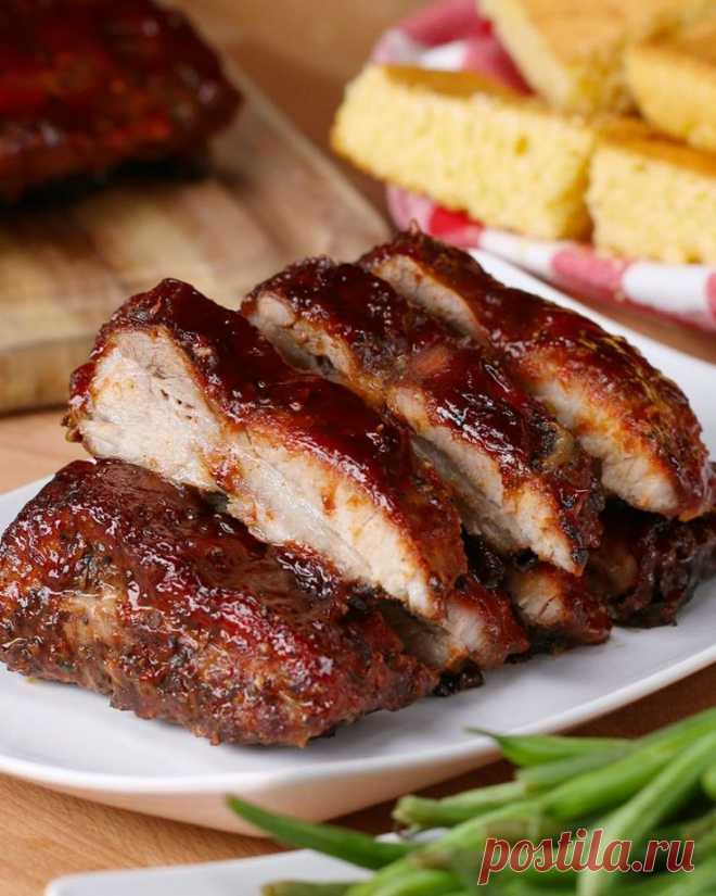 СМОТРИТЕ: Как приготовить свиную грудинку в духовке? Простой и вкусный рецепт.