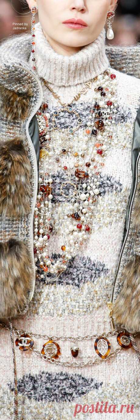 Chanel Fall 2018 RTW