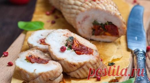 Сытно и небанально! Вкусные рецепты рулетов из куриной грудки — Фактор Вкуса