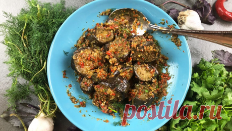 Баклажаны по-грузински.
Баклажаны — 1,5 кг. Перец сладкий — 4-5 шт. Перец острый — по вкусу. Чеснок — 2 головки. Петрушка и укроп — 1 пучок. Уксус 9% — 4 ст.л. Соль — 3 ч.л. Сахар — 1 ч.л. Перед жаркой отставляем на 1,5 часа