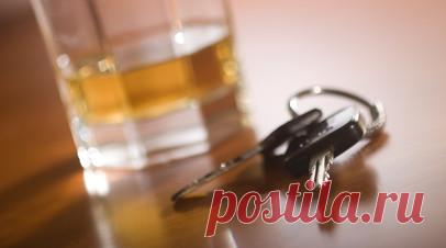 В России предлагают новые меры борьбы с пьяными ДТП. Законодательное собрание Вологодской области внесло в Государственную думу законопроект, ужесточающий ответственность за вождение в нетрезвом виде. Инициатива предполагает введение правила конфискации транспортного средства даже за первое правонарушение, но оставляет применение этой меры на усмотрение суда. Читать далее