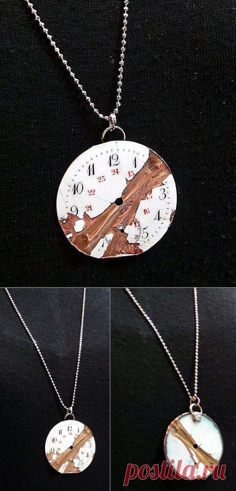 Кулон из антикварных часов / Украшения и бижутерия / Модный сайт о стильной переделке одежды и интерьера