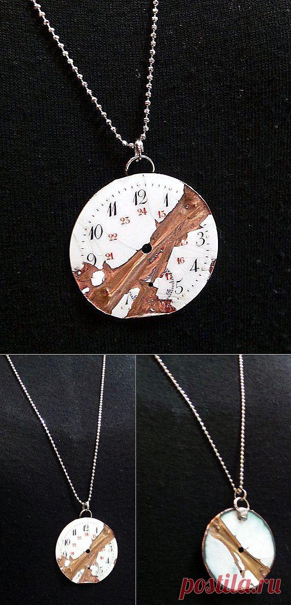 Кулон из антикварных часов / Украшения и бижутерия / Модный сайт о стильной переделке одежды и интерьера