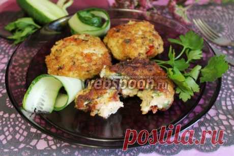 Куриные котлеты с сыром и помидорами