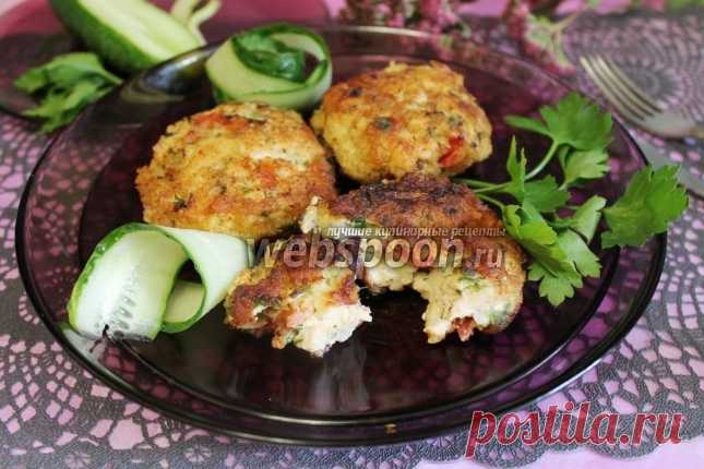 Куриные котлеты с сыром и помидорами