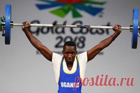 Найдена записка пропавшего в Японии тяжелоатлета из Уганды. Пропавший без вести в Японии угандийский тяжелоатлет Джулиус Ссекитолеко, прибывший на Олимпийские игры, оставил записку. Спортсмен купил билет на скоростной поезд, следующий в Нагою, и оставил послание, в котором объяснил, что не хочет возвращаться в Уганду, а собирается остаться работать в Японии.