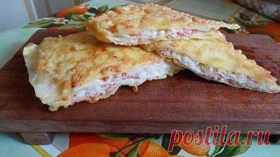 25 рецептов с лавашом:
1. Гренки с крабовыми палочками из лаваша
2. Фруктовое пирожное из лаваша
3. Запеканка в лаваше
4. Закусочные трубочки из лаваша
5. Как приготовить чипсы из лаваша
6. Жареный лаваш с колбасой и сыром
7. Шаурма
8. Домашняя шаурма с мясным фаршем 
9. Шаурма по-домашнему 
10. Рулет 