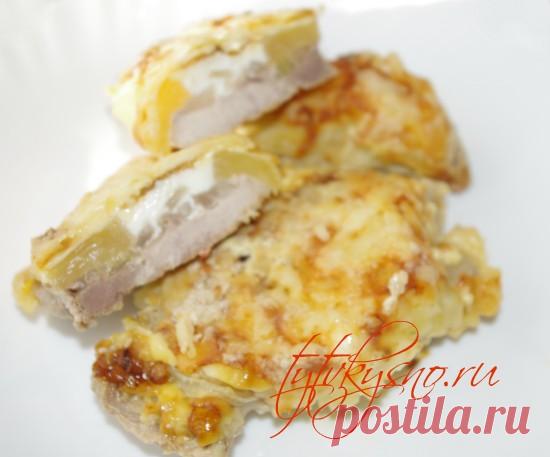 свинина с ананасами и сыром