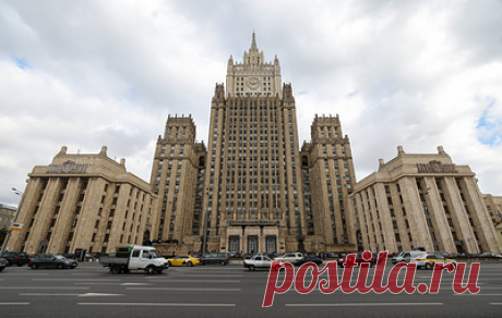МИД России выразил озабоченность в связи с эскалацией палестино-израильского конфликта. По словам официального представителя дипведомства Марии Захаровой, РФ расценивает обострение конфликта как следствие невыполнения резолюций СБ ООН и блокирования Западом работы ближневосточного квартета