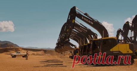 «Универсальный солдат» тренирует экскаваторы | В мире
