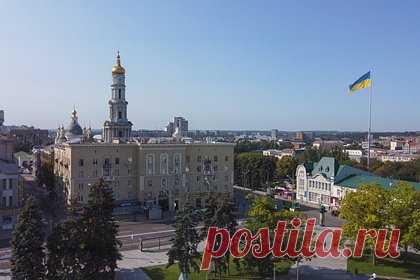 В Харькове и Кривом Роге произошли взрывы. В нескольких областях Украины произошли взрывы, пишет издание «Зеркало Недели». В частности, сообщается о взрывах в Харькове и Кривом Роге, в Кременчуге Полтавской области и Александрии Кировоградской области. В восточных и центральных регионах Украины объявлена воздушная тревога.