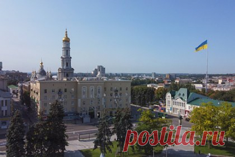 В Харькове и Кривом Роге произошли взрывы. В нескольких областях Украины произошли взрывы, пишет издание «Зеркало Недели». В частности, сообщается о взрывах в Харькове и Кривом Роге, в Кременчуге Полтавской области и Александрии Кировоградской области. В восточных и центральных регионах Украины объявлена воздушная тревога.