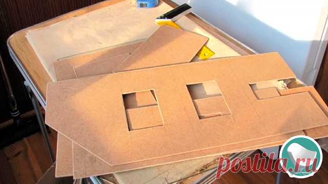 Друзья, по результатам прошедшего   опроса большинство проголосовало за мастер-класс по изготовлению домика для  кукол.  Сегодня мы представим вам этот мастер-класс. Итак...
=================== 
 Домик для кукол
 ===================
Практически все   девочки в маленьком возрасте мечтают о красивом домике для кукол. Его стоимость зачастую довольно   высока, но это вовсе не значит, что его невозможно сделать своими   руками.  Поверьте, ваша дочь точно оценит такой долгожданный  подарок!