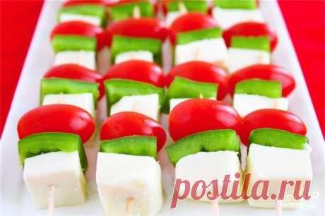 Закуска на шпажках на Новый год - пошаговый кулинарный рецепт на Повар.ру