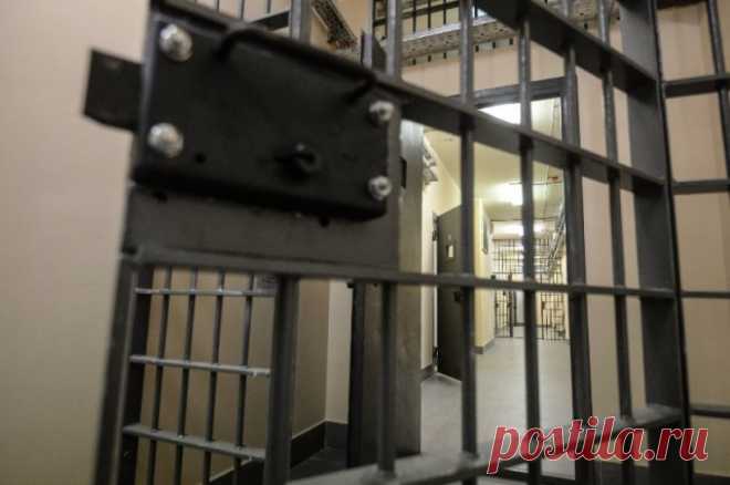 В Сочи четверо задержанных нанесли себе увечья после перевода в СИЗО. Задержанные хотели встретить Новый год в изоляторе временного содержания.