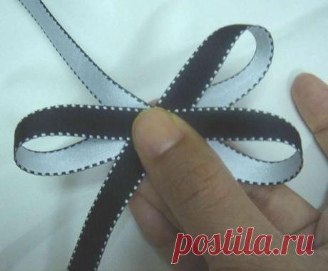 Как делается бантик из ленточки