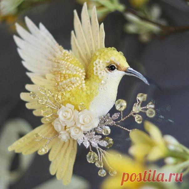 Доброе утро, друзья! Освободилось 2 места на мастер-класс #2апреля, все подробности есть по тегу #ff_mklass, но если лень искать, пишите вопросы в комментариях. А кто уже готов принять участие, пишите в личные сообщения (директ, ВК, ЯМ). Жду 
П.С. Птичка на фото не продается, но о ней чуть позже 
#ss2016 #springcollection2016 #ff_bird #handmade #embroidery #embellished #вышивка #ручнаяработа #своимируками @ Shosse Entuziastov