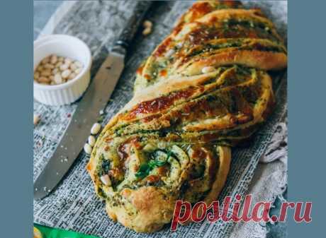 Хлебная косичка с сулугуни и песто