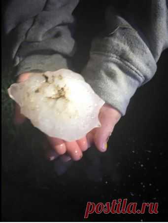 СВЕЖЕЕ ФОТО: Огромный град выпал в штате Оклахома несколько часов назад. / Социальная погода