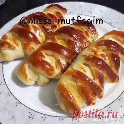 (83) Facebook