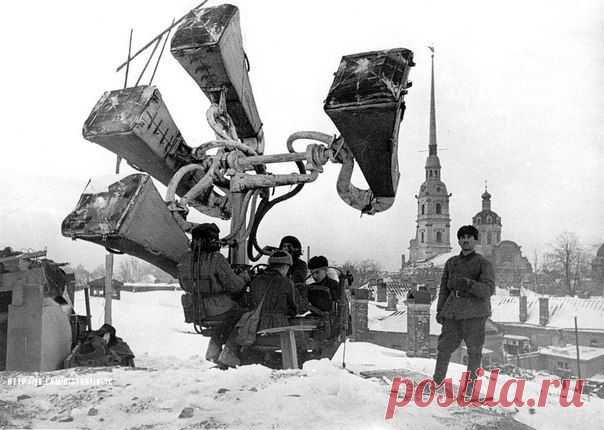 Аппарат для прослушивания неба, Ленинград, 1942 г. / История цивилизаций!