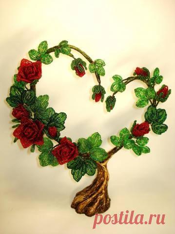 Деревья из бисера для влюблённых.