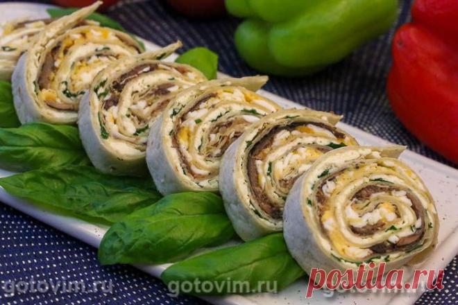 Рулет из лаваша со шпротами, сыром и яйцом. Рецепт с фото / Готовим.РУ