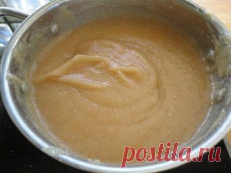 Вы не кашлянете ни разу за всю зиму! Измельчите банан и добавьте вот эти два простых компонента Вместо того, чтобы выбрасывать деньги на таблетки медицинской мафии, которые имеют побочные эффекты попробуйте это натуральное и эффективное средство. Вы избавитесь от кашля окончательно и даже обогатите Ваше тело витаминами. Смотрите ниже, как просто приготовить это натуральное средство! Ингредиенты: Два спелых банана Два столовые ложки меда 400 мл воды Приготовление: • Налейте воду в кастрюлю и…