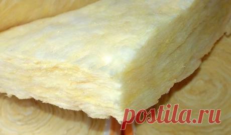 Стекловата: особенности утеплителя.

Стекловата – это волокнистый минеральный теплоизоляционный материал, для получения которого используется сырьё для производства обычного стекла или отходы стекольной промышленности. Применяется для звукоизоляции перегородок и утепления деревянных домов, металлоконструкций, кровли и фасада.

Современная стекловата, как и другие утеплители, имеет ряд особенностей, отличающих её от других теплоизоляционных материалов

Особенности стекловат...