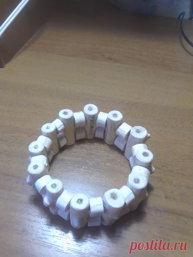 Браслет из рябины