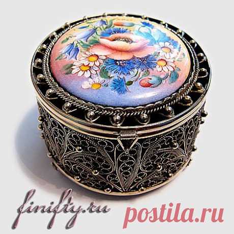 Шкатулки украшения
