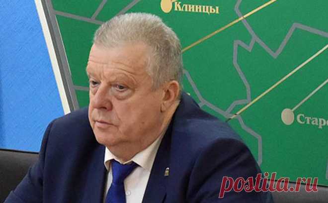 Брянский губернатор попросил ФСБ проверить своего бывшего заместителя. Губернатор Брянской области Александр Богомаз попросил ФСБ проверить бывшего вице-губернатора Александра Петроченко.