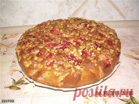 Клубничный пирог с орехами : Выпечка сладкая